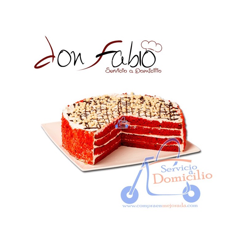Postres Don Fabio Tarta de Zanahoria Rellena y recubierta de queso fresco con pedazos de nueces.